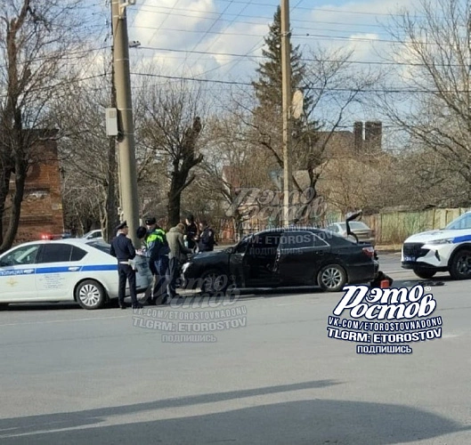 Фото: Отсановленный автомобиль с оружием \\ кадр ТГ "Это Ростов"