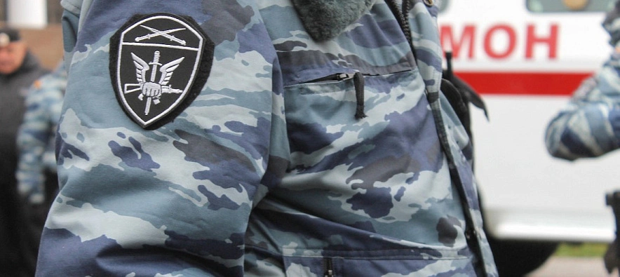 Фото: ОМОНовец // кадр 1rnd.ru