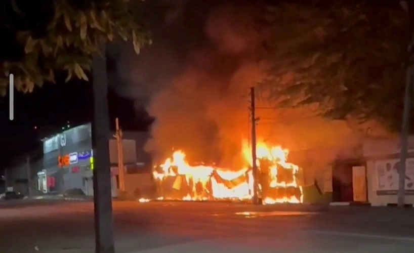 Фото: взрыв в ларьке в Батайске, кадр очевидца