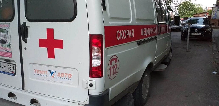 Фото: автомобиль скорой помощи в Ростове, кадр 1rnd