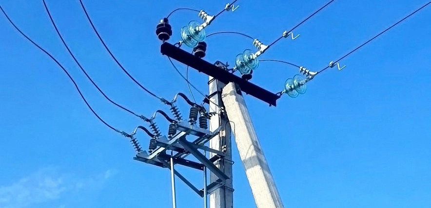 Фото: Оборудование на ЛЭП, кадр Донэнерго