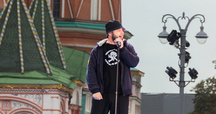 Фото: Рэпер Аким Апачев, фото - ВК