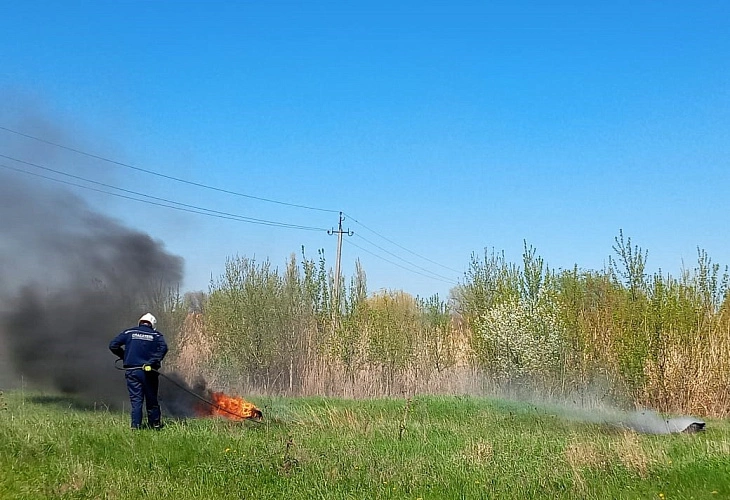 Фото:  сотрудники Донэнерго на учениях, иллюстрация - ВК "Донэнерго"