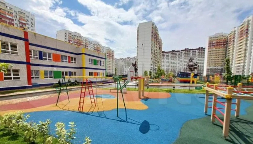 Фото: Ростовский застройщик в Суворовском решил продать детсад на Avito // фото с сайта avito