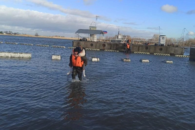 Фото: На карте Ростова отдельно отметят зоны подтоплений, фото МЧС РО
