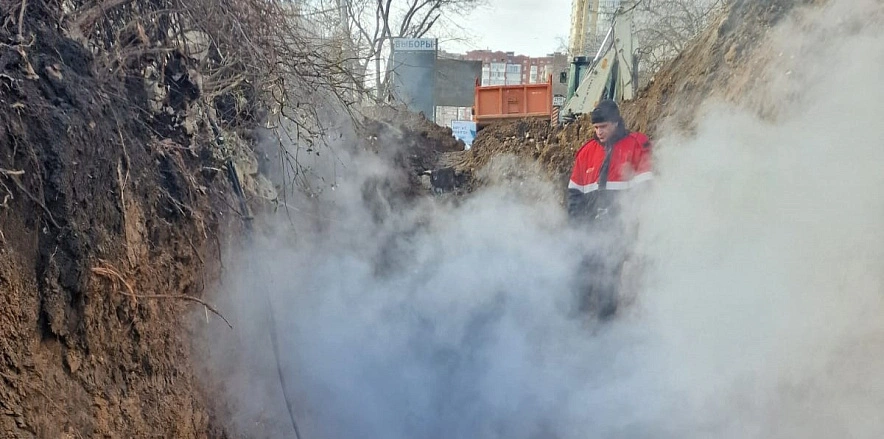 Фото: Авария на теплотрассе на СЖМ Ростова 1 февраля, кадр из ТГ Сергея Сизикова