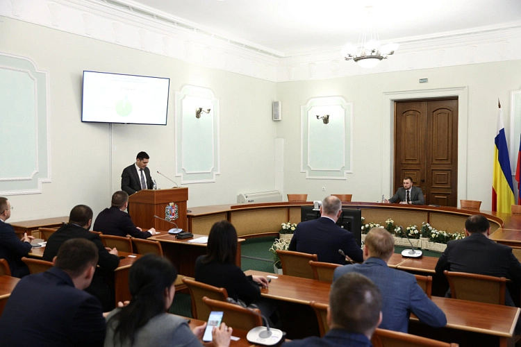 Фото: В Ростове обсудили содержание городских лесов // фото администрации Ростова