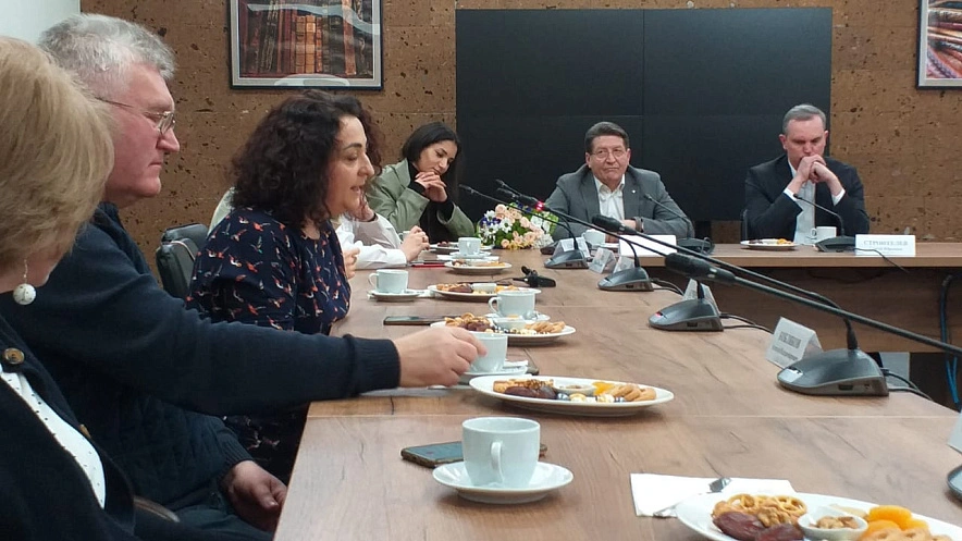 Фото: кадр 1Rnd