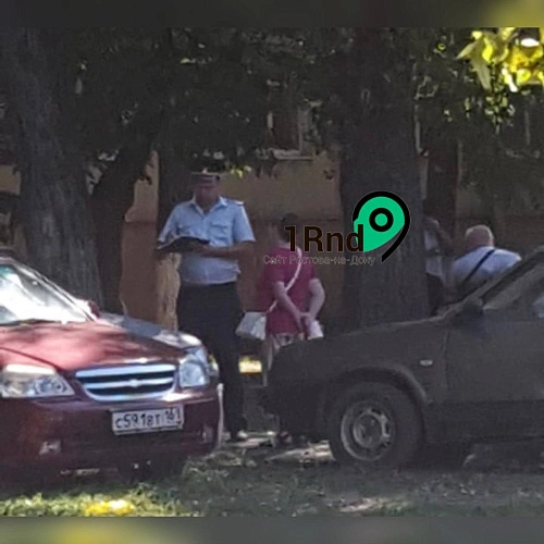 Фото: В Ростове силовики оцепили 5-этажку на Чкаловском, где ночью произошла стрельба // фото 1rnd