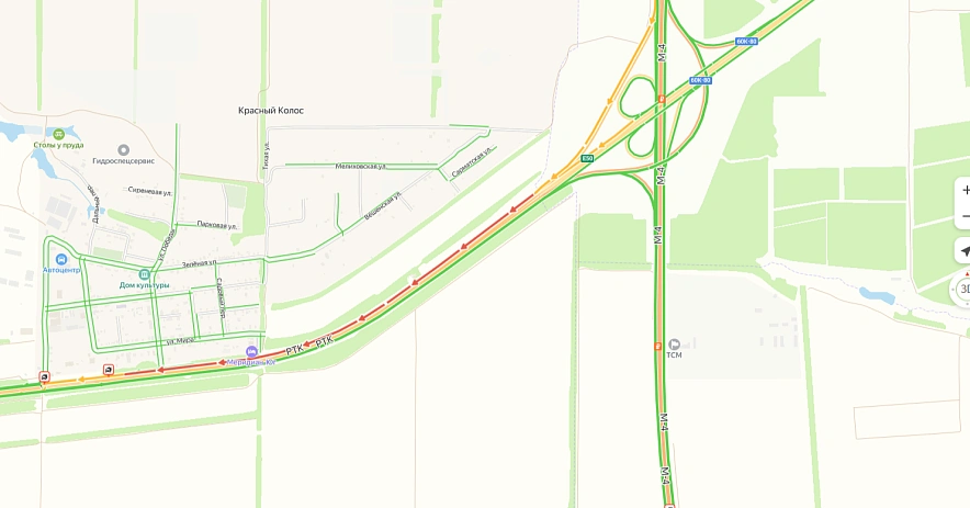 Фото: многокилометровая пробка на трассе М4