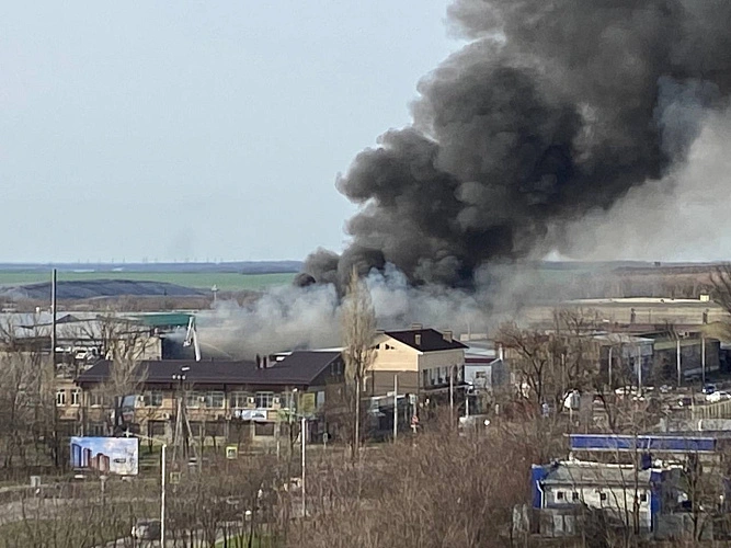 Фото: пожар на Доватора \\ кадры из соцсети