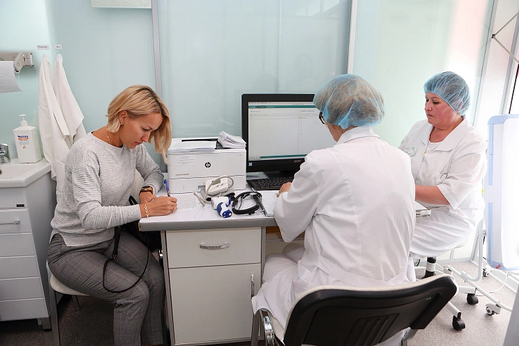 Фото: на приёме у врача, кадр ДЗМ