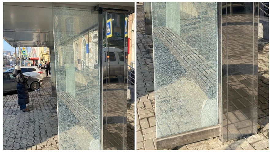 Фото: вандалы разбили новую остановку на Будённовском