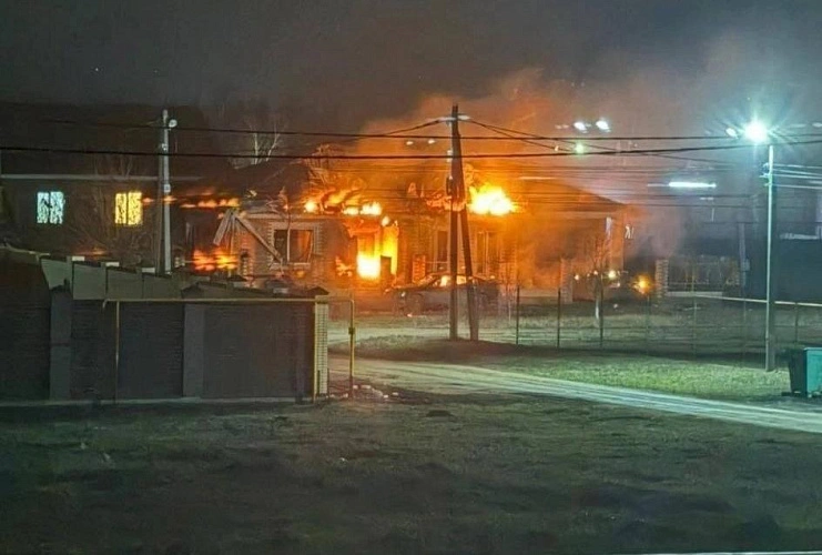 Фото: пожар в Чалтыре, кадр очевидца