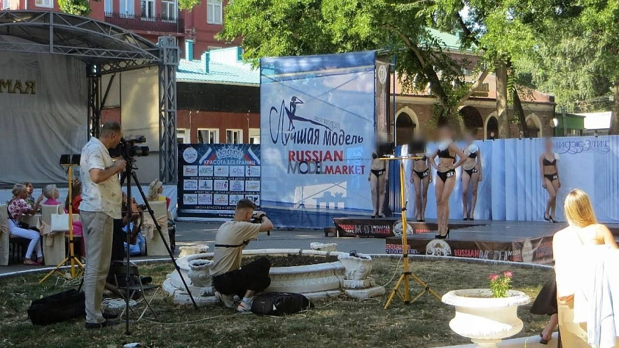 Фото: Организаторы детского конкурса красоты в Ростове прокомментировали скандал с купальниками / фото: тг-канал "Это Ростов"