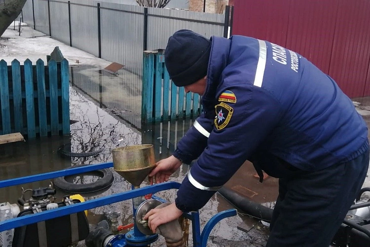 Фото: ликвидация ЧС \\ кадр ДПЧС РО