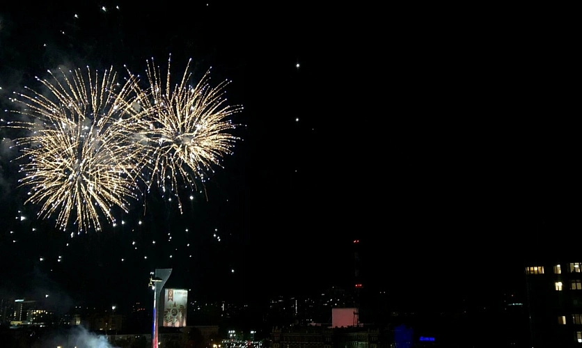 Фото: салют на День Победы в Ростове, кадр из архива 1rnd