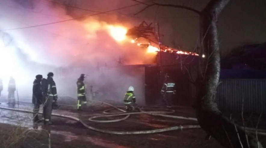Фото: пожар в частном доме на Леваневского в Ростове, кадр МЧС