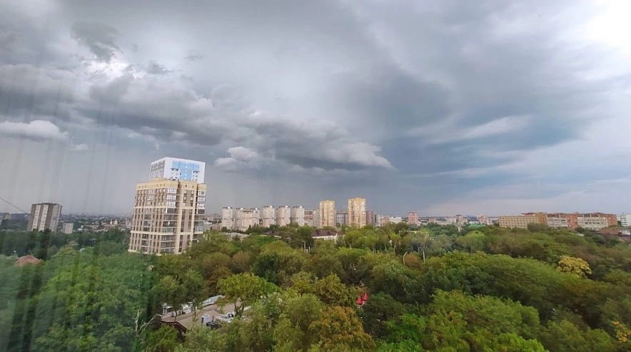 Фото: гроза над Ростовом, кадр 1rnd