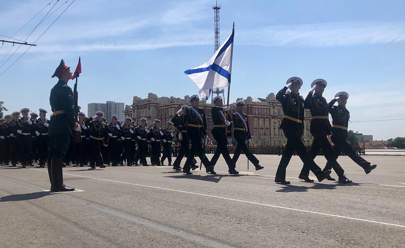 Фото: парад победы в Ростове, кадр 1rnd