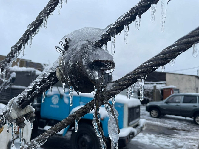 Фото: Губернатор Голубев объявил режим повышенной готовности из-за ледяного шторма в Ростовской области, фото - соцсети