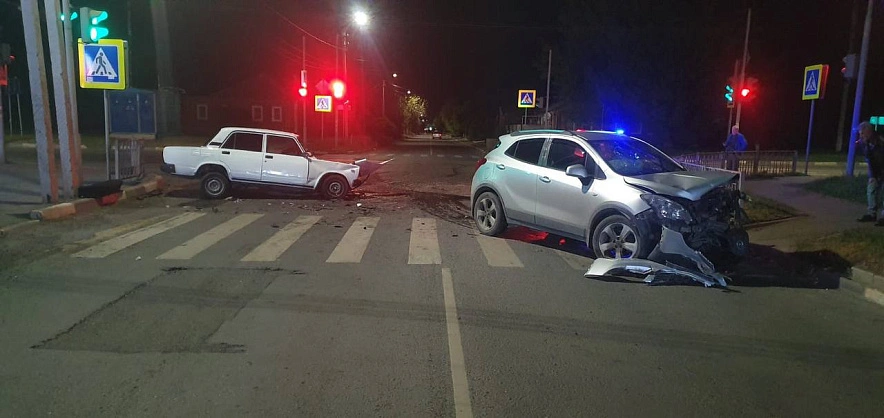Фото: ДТП с 3 пострадавшими в Азове, кадр ГАИ