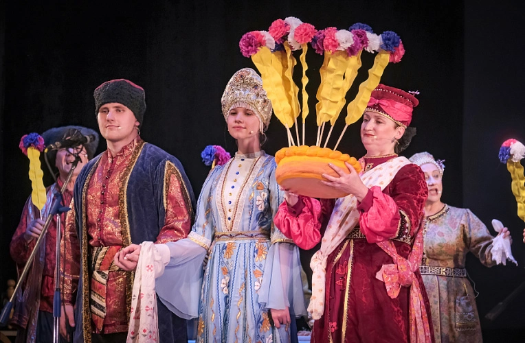 Фото: реконструкция старинной казачьей свадьбе // фото Екатерины Серебряковой