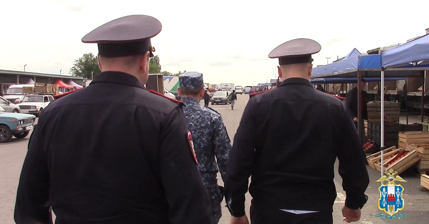 Фото: Рейд по мигрантам под Ростовом, кадр пресс-службы ГУ МВД