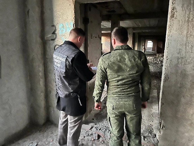 Фото: Следователи на месте ЧП // фото СУСК РФ по РО