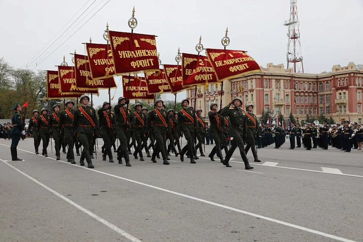 Фото: Парад Победы в Ростове \\ кадр 1rnd.ru
