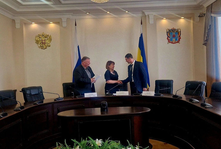 Фото: господдержка на развитие производства // фото с сайта правительства РО