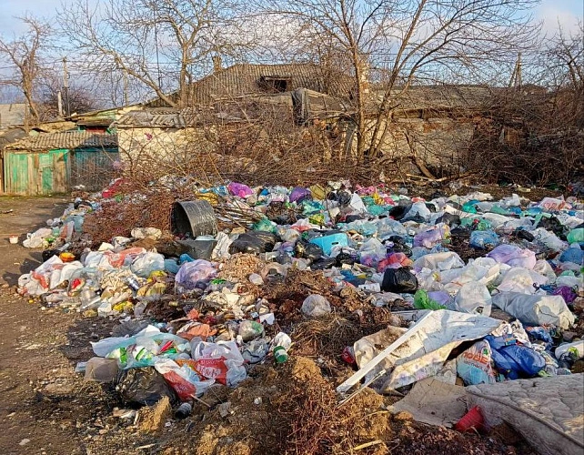 Фото: свалка в Гуково \\ кадр местной жительницы
