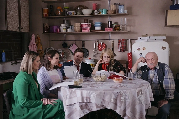 Фото: кадр со съемок сериала Универ.15 лет спустя