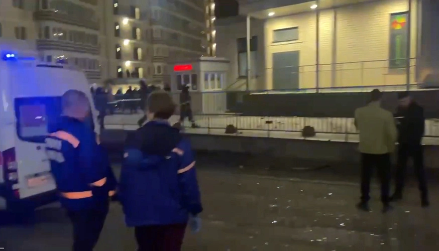 Фото: взрыв в многоэтажке // скриншот видео из социальных сетей 