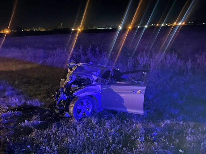 Фото: Трое человек погибли при лобовом столкновении на трассе в Ростовской области  // фото ГИБДД РО