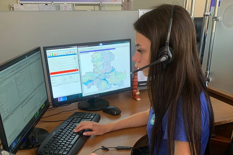 Фото: В Ростове операторы «Службы 112» помогли разыскать пожилого водителя, который заблудился на трассе, фото - сайт ПРО