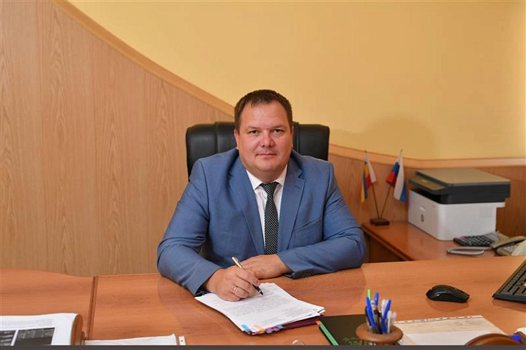 Фото: Глава Константиновского района признал катастрофическую нехватку водителей автобусов // фото - сайт мэрии Константиновского района