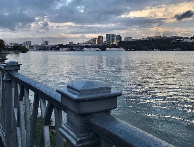 Фото: Набережная Ростова в январе // кадр 1rnd.ru