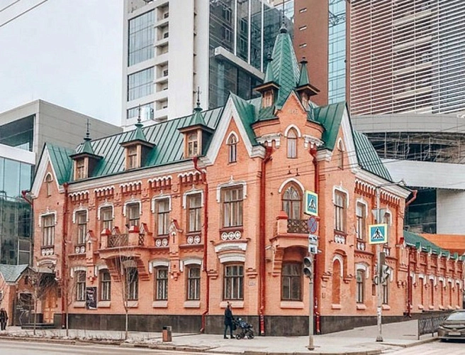 Фото: "Шолохов-центр" в Ростове \\ кадр с сайта "Готика России"