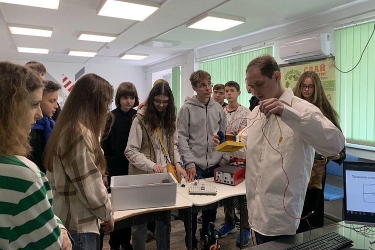 Фото: День открытых дверей в СУНЦ ЮФО // кадр ЮФУ