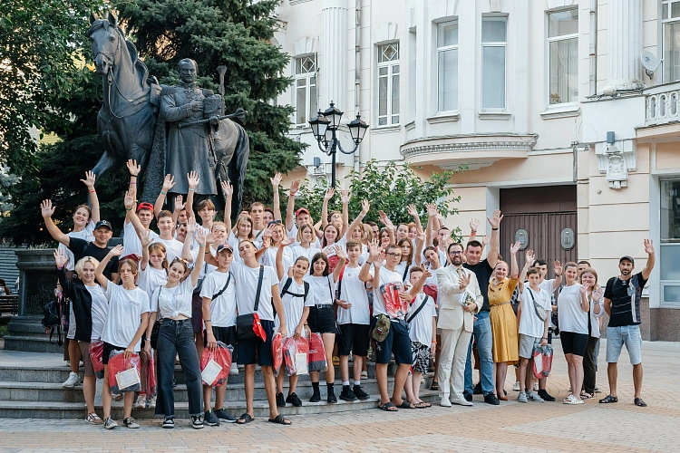 Фото: В ЮФУ школьникам из Запорожской области прочитали лекции о современной науке и трендовых профессиях будущего // фото: пресс-служба ЮФУ