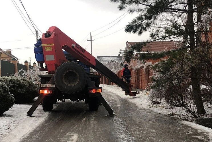 Фото: Ремонтные работы в Аксае \\ фото администрации Аксая