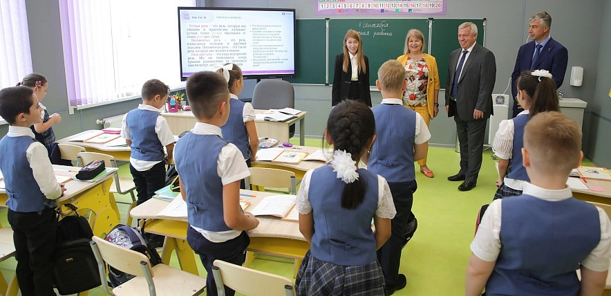 Фото: Школьники на занятиях в начале учебного года, кадр ПРО