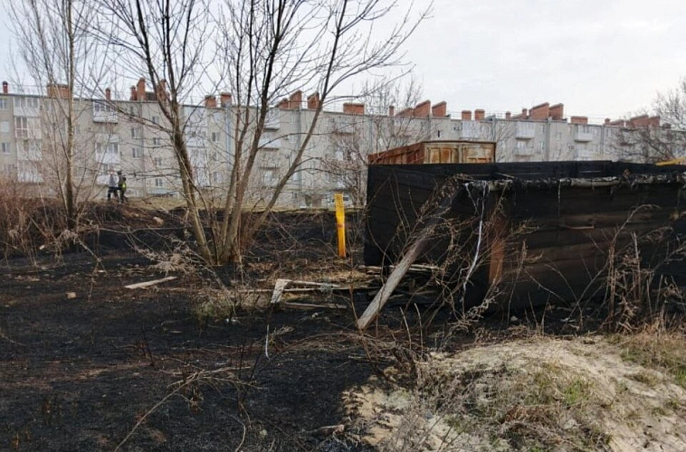 Фото: пожар в Шахтах // кадр МЧС РО