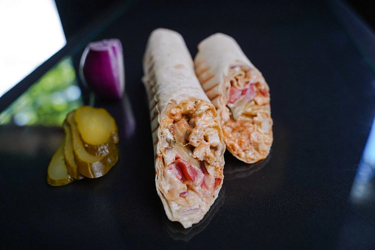 Фото: шаурма в Ростове \\ кадры из публикаций 1rnd.ru