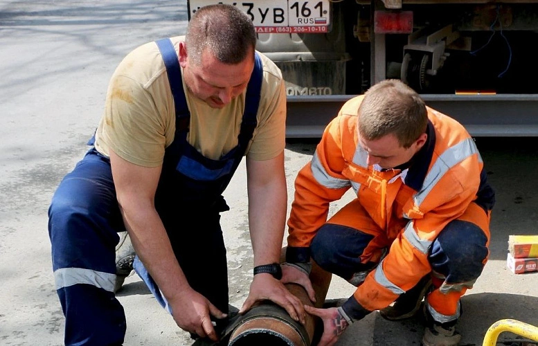 Фото: аварийные работы \\ кадр Ростовводоканала