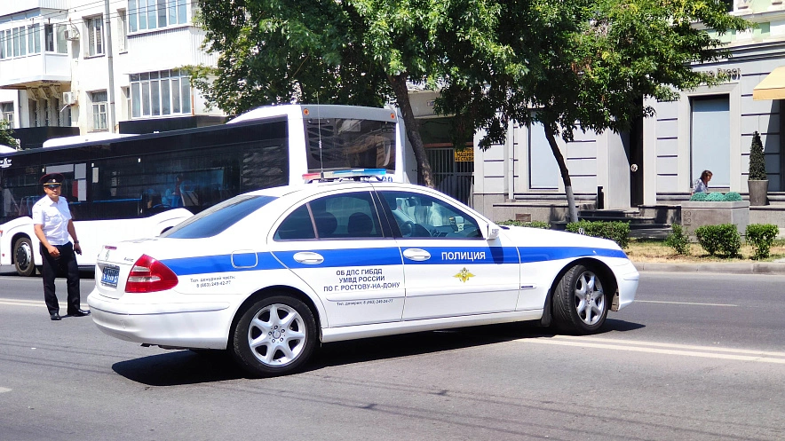 Фото: автомобиль полиции, кадр 1rnd