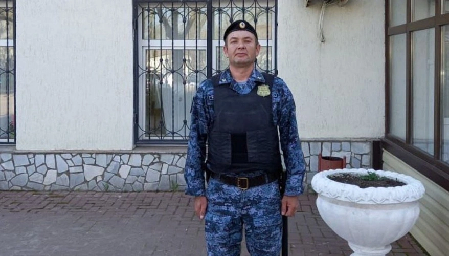 Фото: ГУФССП по РО, на снимке судебный пристав А.С. Терновых