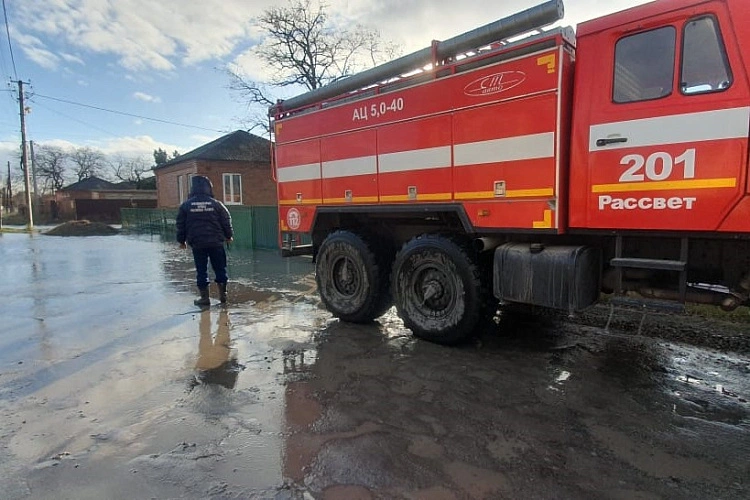 Фото: В Ростовской области 100 тысяч жителей остались без света // фото - сайт донского правительства