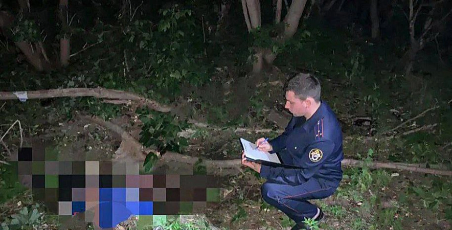 Фото: Полиция осматривает тело убитого человека, иллюстрация - ТГ Таганрог Происшествия